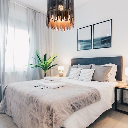 Altair Apartment By People Rentals Bilbao Esterno foto